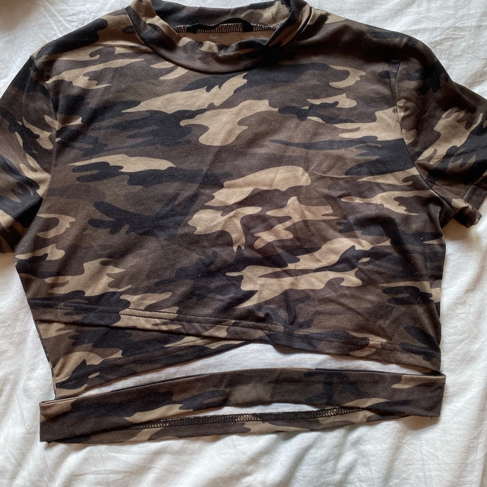 Cropped shirt